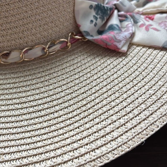 Marcus Adler Floppy Sun Hat w/gold braided chain intertwined with floral ribbon - Picture 2 of 10